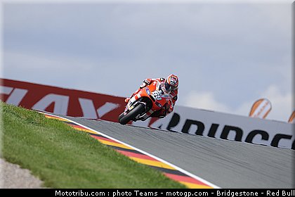 motogp_hayden_008_allemagne_sachsenring_2011.jpg