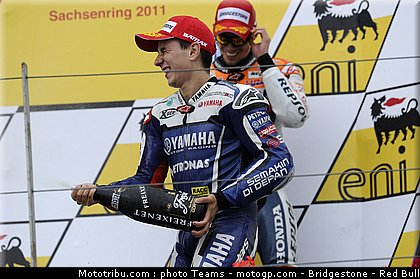motogp_lorenzo_006_allemagne_sachsenring_2011.jpg