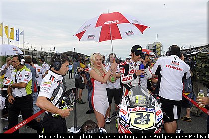 motogp_pitbabe_010_allemagne_sachsenring_2011.jpg