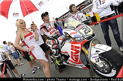 motogp_pitbabe_011_allemagne_sachsenring_2011.jpg
