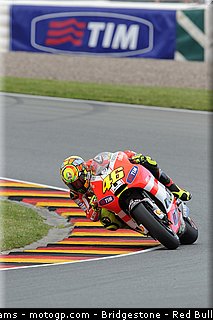 motogp_rossi_009_allemagne_sachsenring_2011.jpg