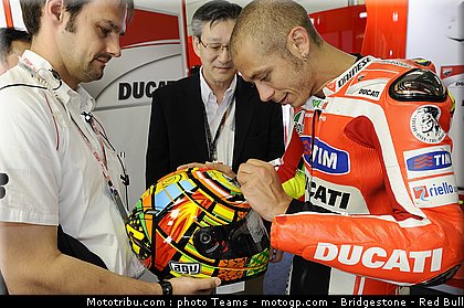 motogp_rossi_012_allemagne_sachsenring_2011.jpg