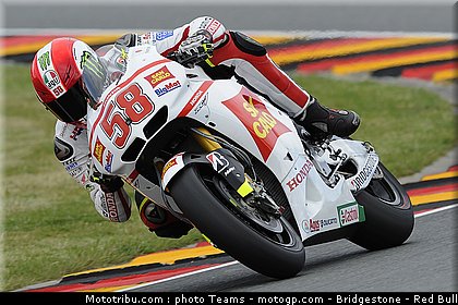 motogp_simoncelli_007_allemagne_sachsenring_2011.jpg