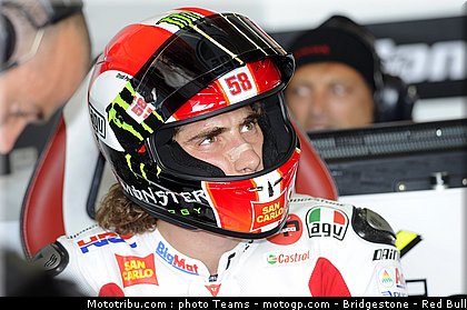 motogp_simoncelli_030_allemagne_sachsenring_2011.jpg