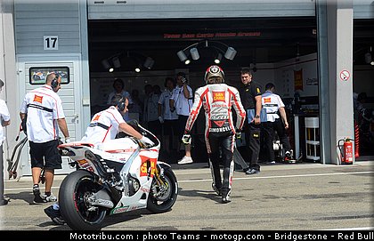 motogp_simoncelli_032_allemagne_sachsenring_2011.jpg