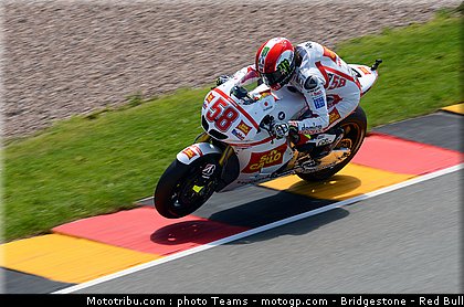 motogp_simoncelli_037_allemagne_sachsenring_2011.jpg