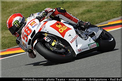 motogp_simoncelli_043_allemagne_sachsenring_2011.jpg