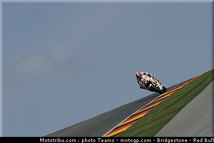 motogp_simoncelli_046_allemagne_sachsenring_2011.jpg