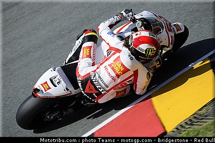 motogp_simoncelli_050_allemagne_sachsenring_2011.jpg