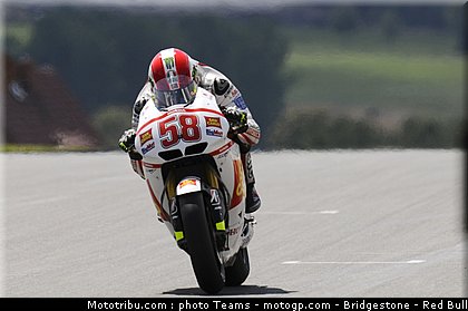 motogp_simoncelli_052_allemagne_sachsenring_2011.jpg