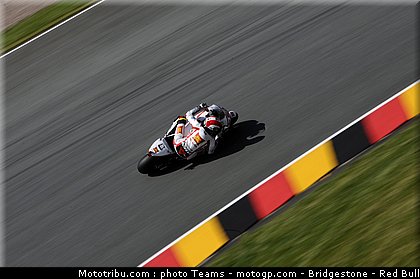 motogp_simoncelli_055_allemagne_sachsenring_2011.jpg
