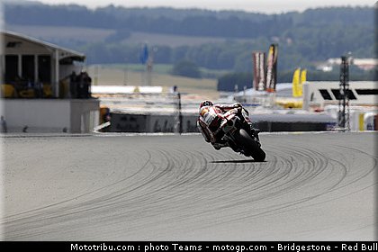 motogp_simoncelli_056_allemagne_sachsenring_2011.jpg