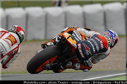 motogp_stoner_001_allemagne_sachsenring_2011.jpg