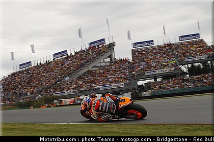 motogp_stoner_002_allemagne_sachsenring_2011.jpg