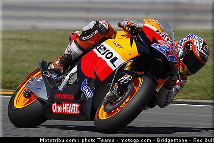 motogp_stoner_015_allemagne_sachsenring_2011.jpg