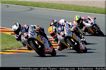 red_bull_rookie_cup_003_allemagne_sachsenring_2011.jpg