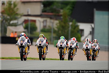 red_bull_rookie_cup_007_allemagne_sachsenring_2011.jpg