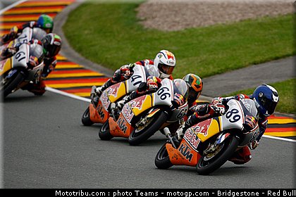 red_bull_rookie_cup_017_allemagne_sachsenring_2011.jpg