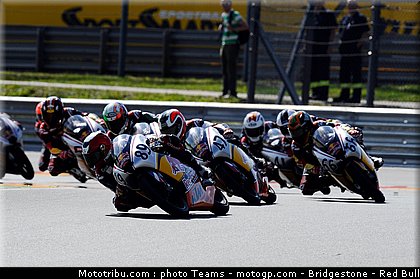red_bull_rookie_cup_021_allemagne_sachsenring_2011.jpg