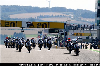 red_bull_rookie_cup_029_allemagne_sachsenring_2011.jpg