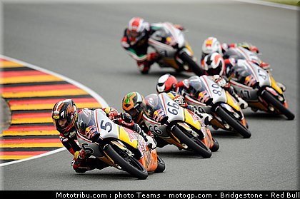 red_bull_rookie_cup_035_allemagne_sachsenring_2011.jpg