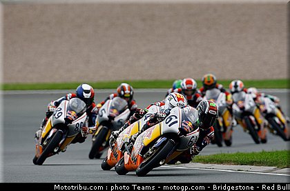 red_bull_rookie_cup_038_allemagne_sachsenring_2011.jpg