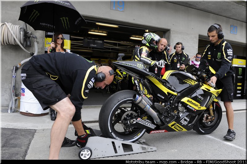 motogp_crutchlow_021_usa_laguna_seca_2011