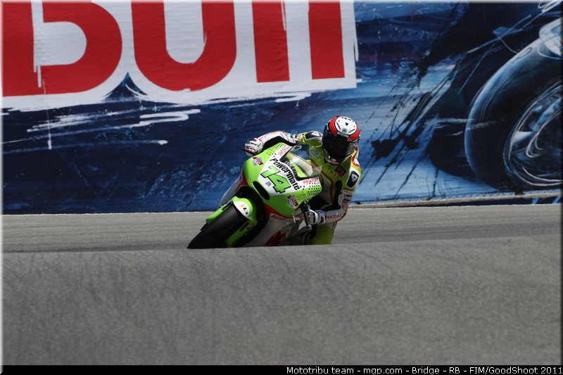 motogp_depuniet_002_usa_laguna_seca_2011