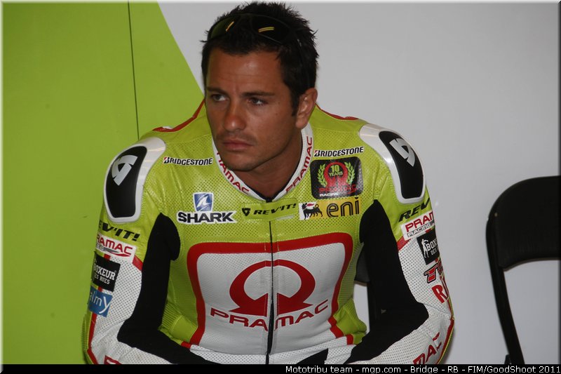 motogp_depuniet_008_usa_laguna_seca_2011