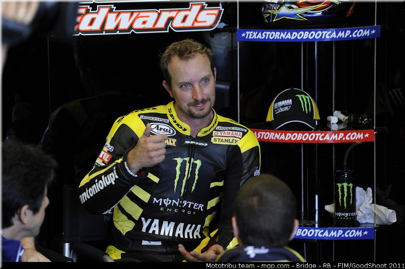 motogp_edwards_006_usa_laguna_seca_2011