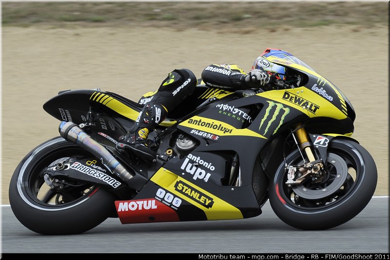motogp_edwards_012_usa_laguna_seca_2011