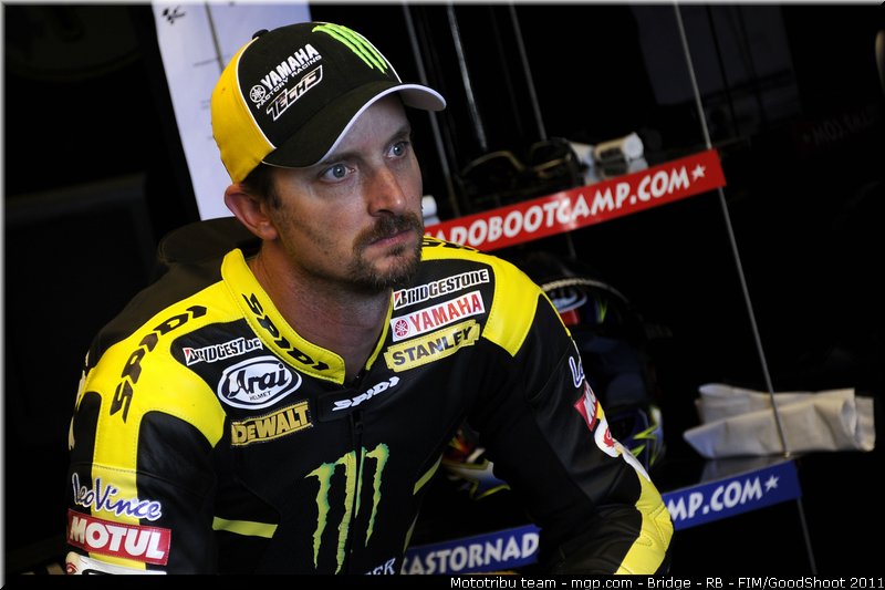 motogp_edwards_028_usa_laguna_seca_2011