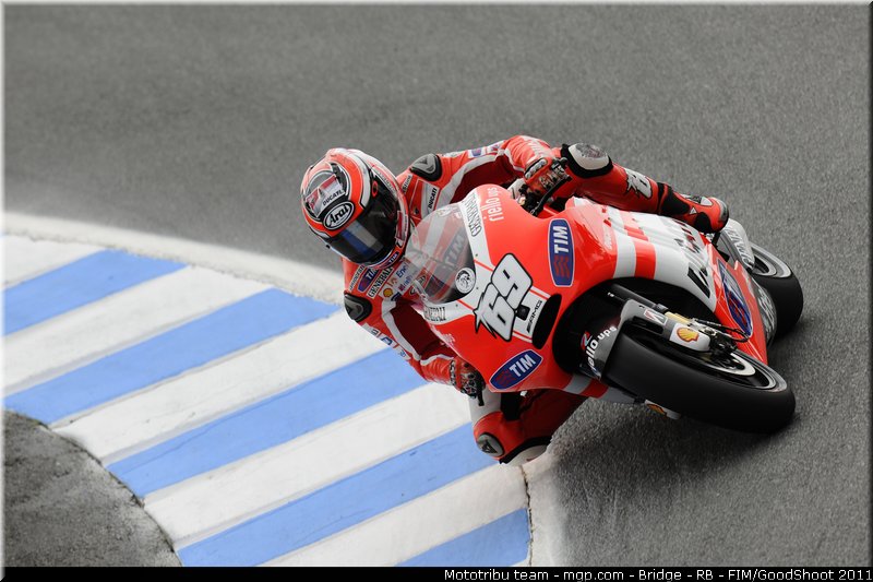motogp_hayden_004_usa_laguna_seca_2011