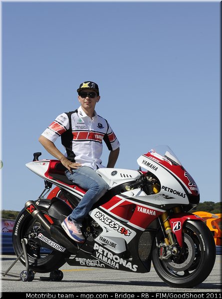 motogp_lorenzo_009_usa_laguna_seca_2011