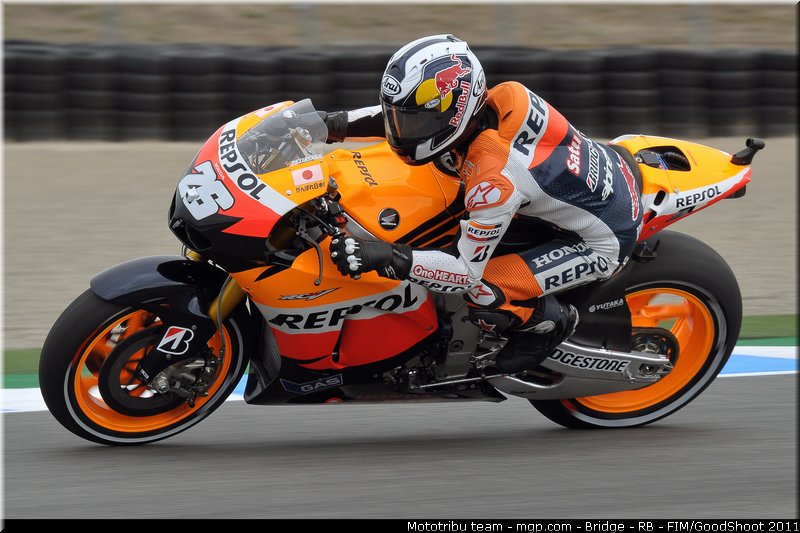 motogp_pedrosa_014_usa_laguna_seca_2011