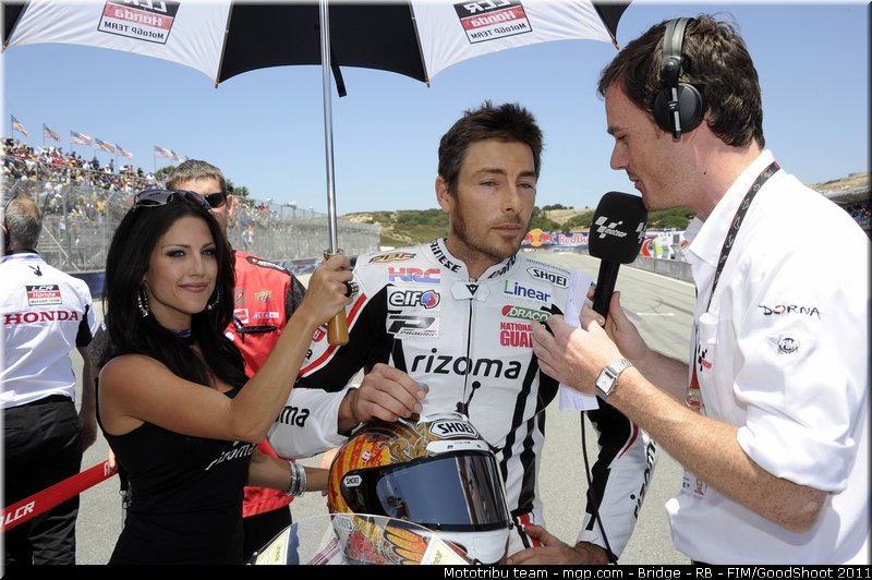 motogp_pitbabe_004_usa_laguna_seca_2011