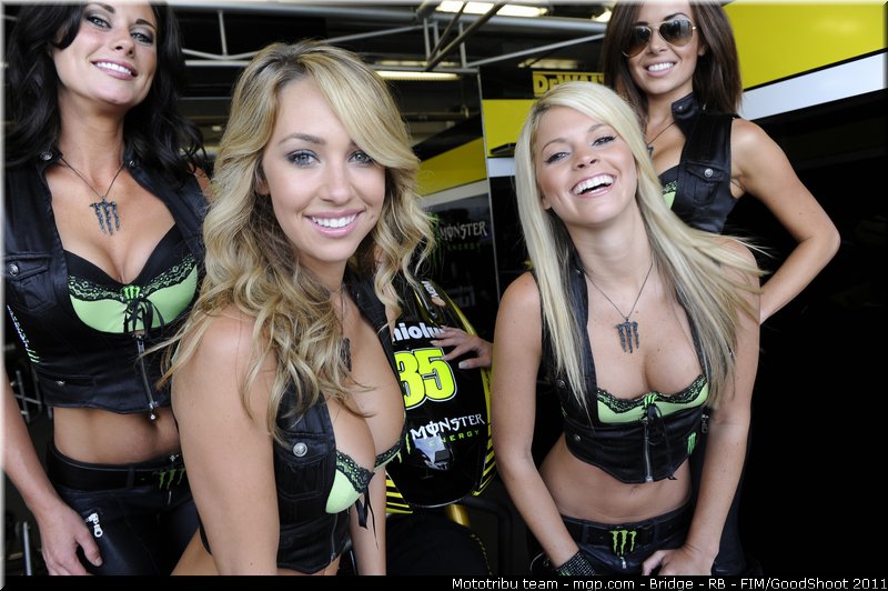 motogp_pitbabe_024_usa_laguna_seca_2011