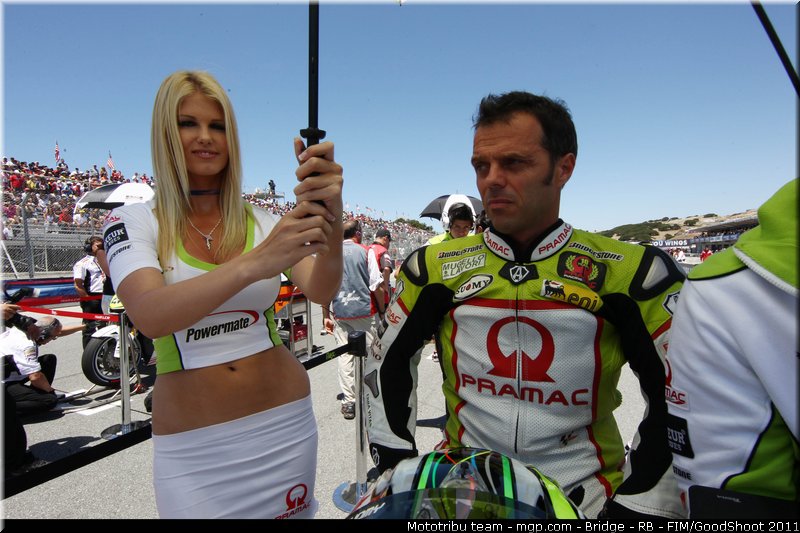 motogp_pitbabe_026_usa_laguna_seca_2011