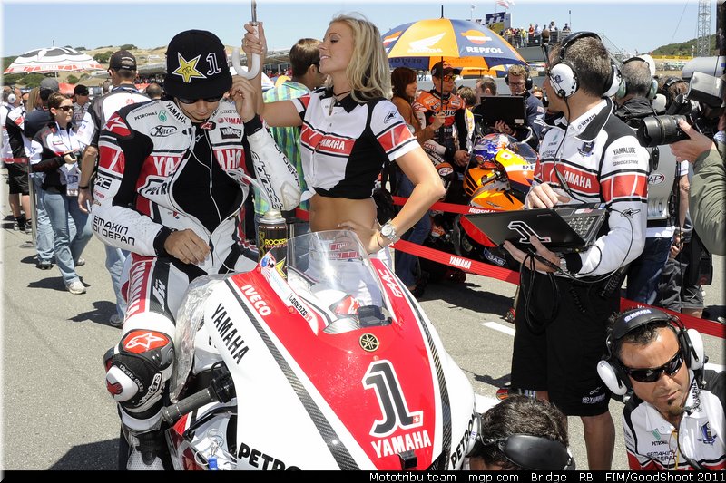 motogp_pitbabe_040_usa_laguna_seca_2011