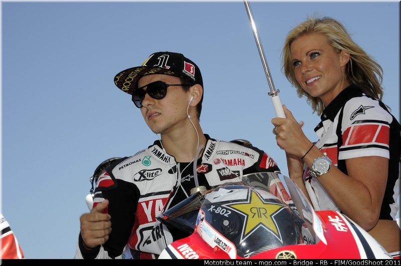 motogp_pitbabe_042_usa_laguna_seca_2011