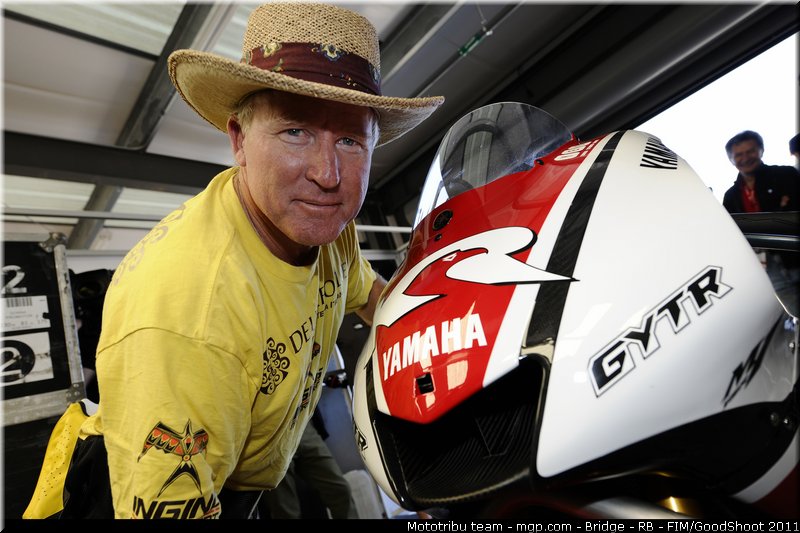 motogp_roberts_001_usa_laguna_seca_2011