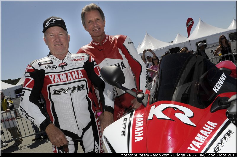 motogp_roberts_lawson_002_usa_laguna_seca_2011