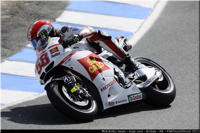 motogp_simoncelli_007_usa_laguna_seca_2011