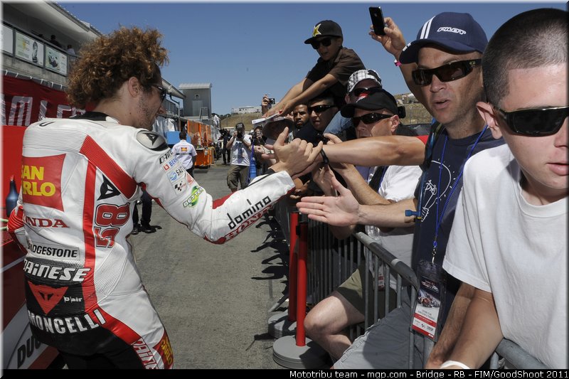 motogp_simoncelli_025_usa_laguna_seca_2011