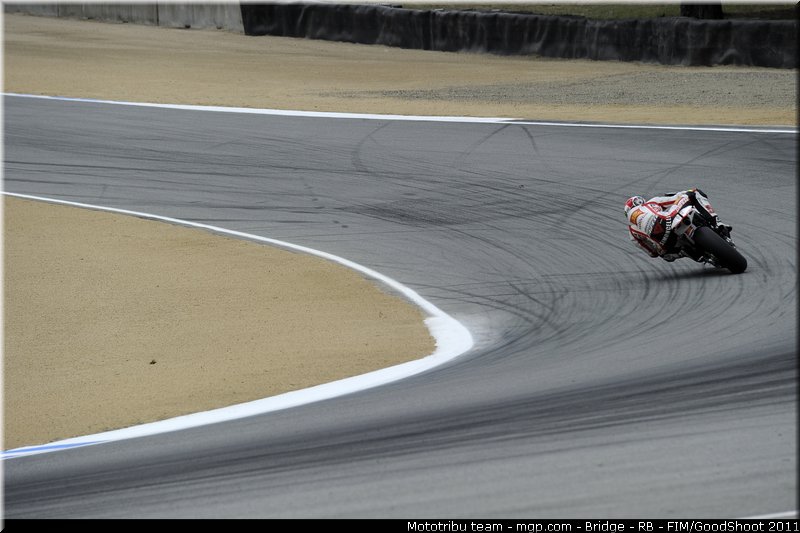 motogp_simoncelli_038_usa_laguna_seca_2011
