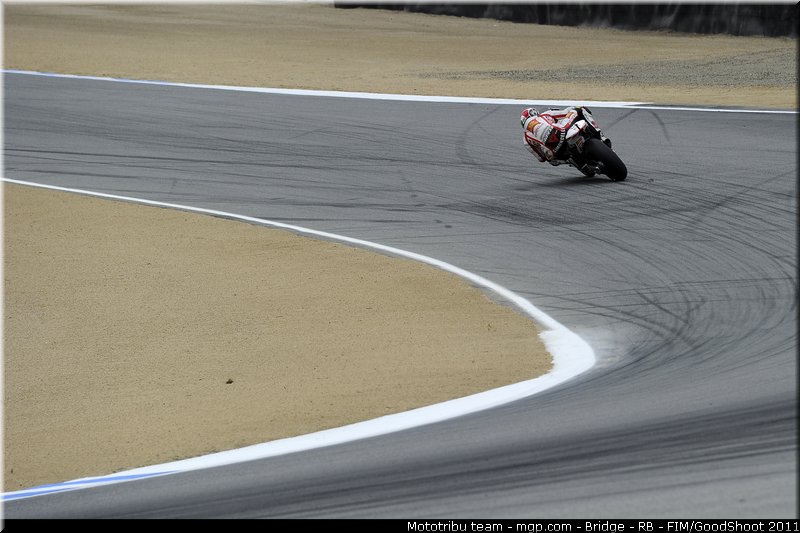 motogp_simoncelli_041_usa_laguna_seca_2011