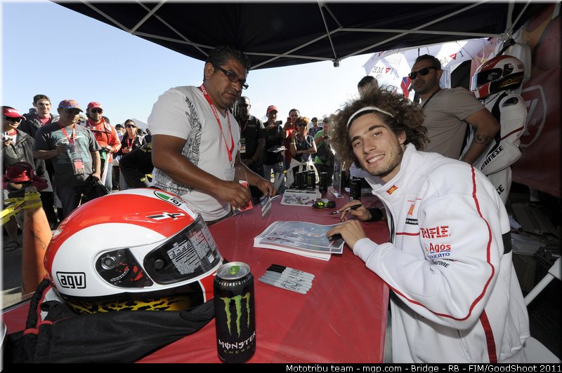 motogp_simoncelli_042_usa_laguna_seca_2011