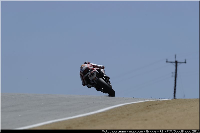 motogp_simoncelli_059_usa_laguna_seca_2011