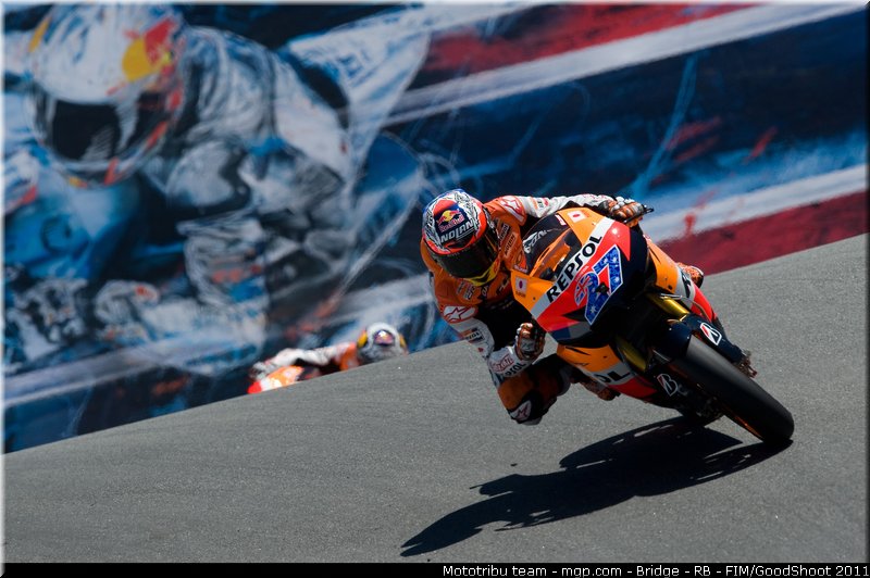 motogp_stoner_012_usa_laguna_seca_2011