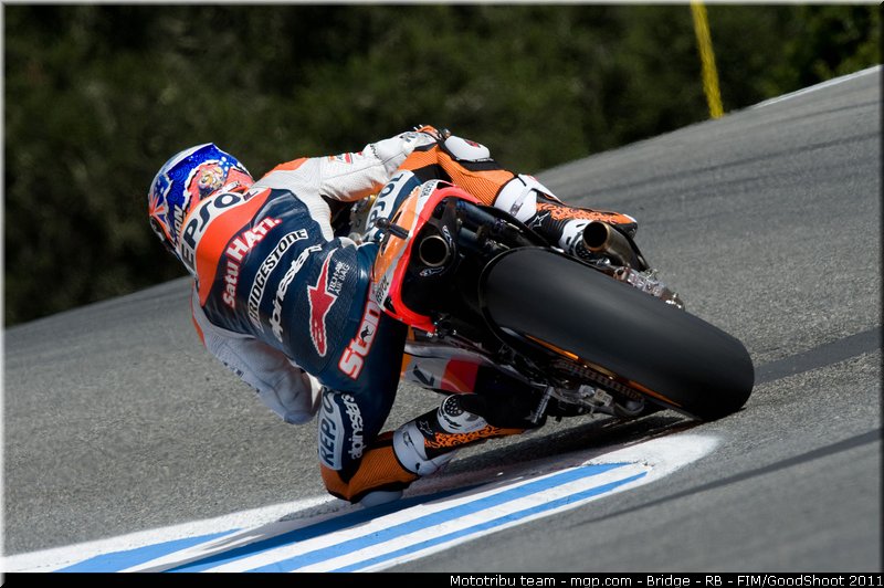 motogp_stoner_016_usa_laguna_seca_2011